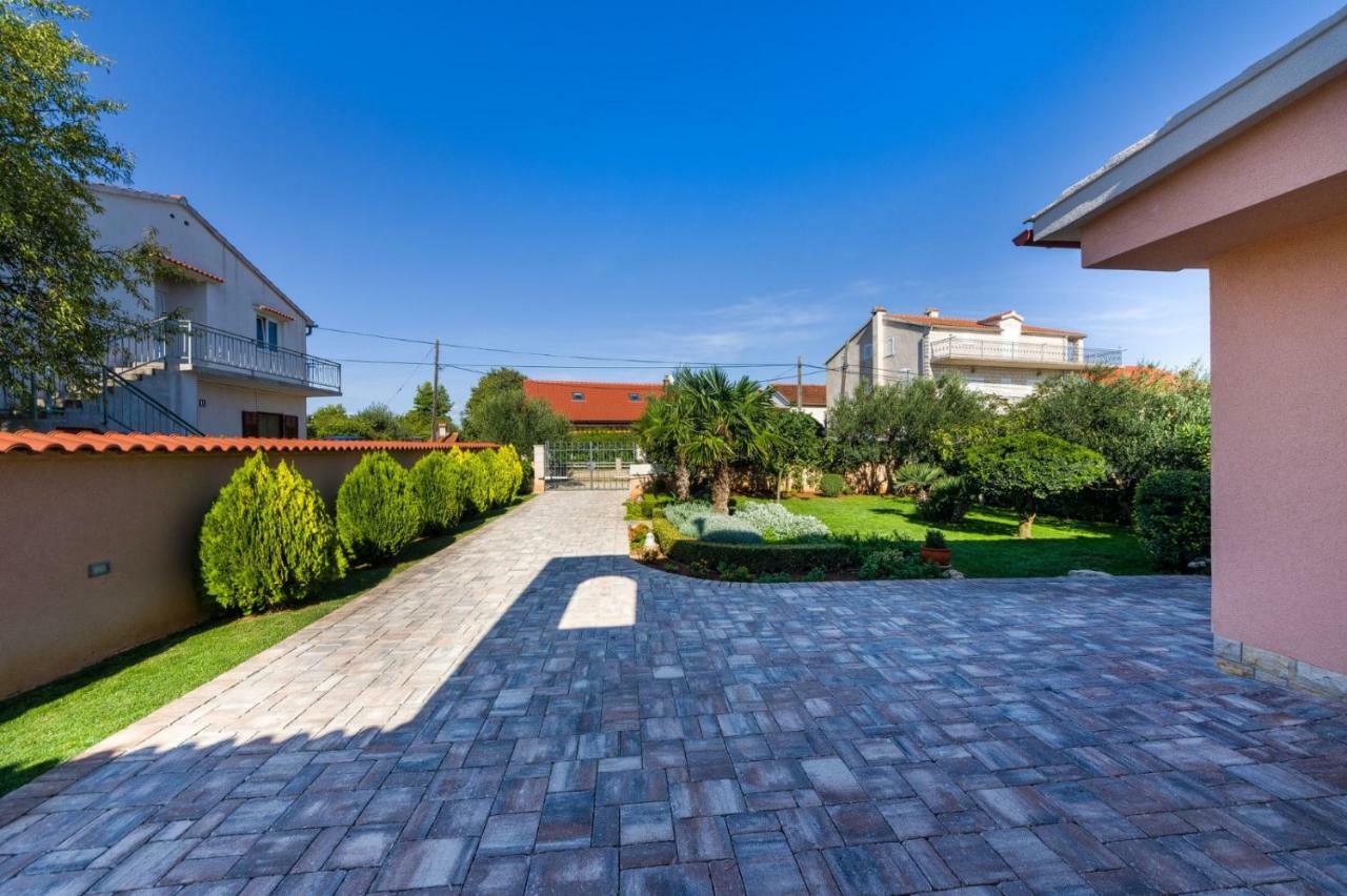 Navis Luxury Villa 沃迪切 外观 照片