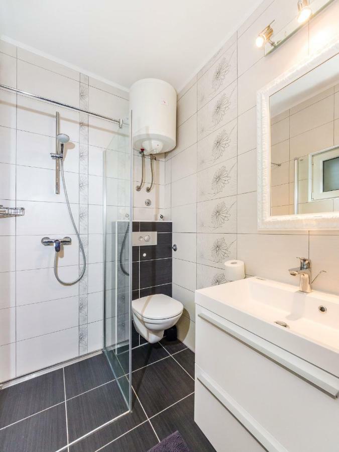 Navis Luxury Villa 沃迪切 外观 照片