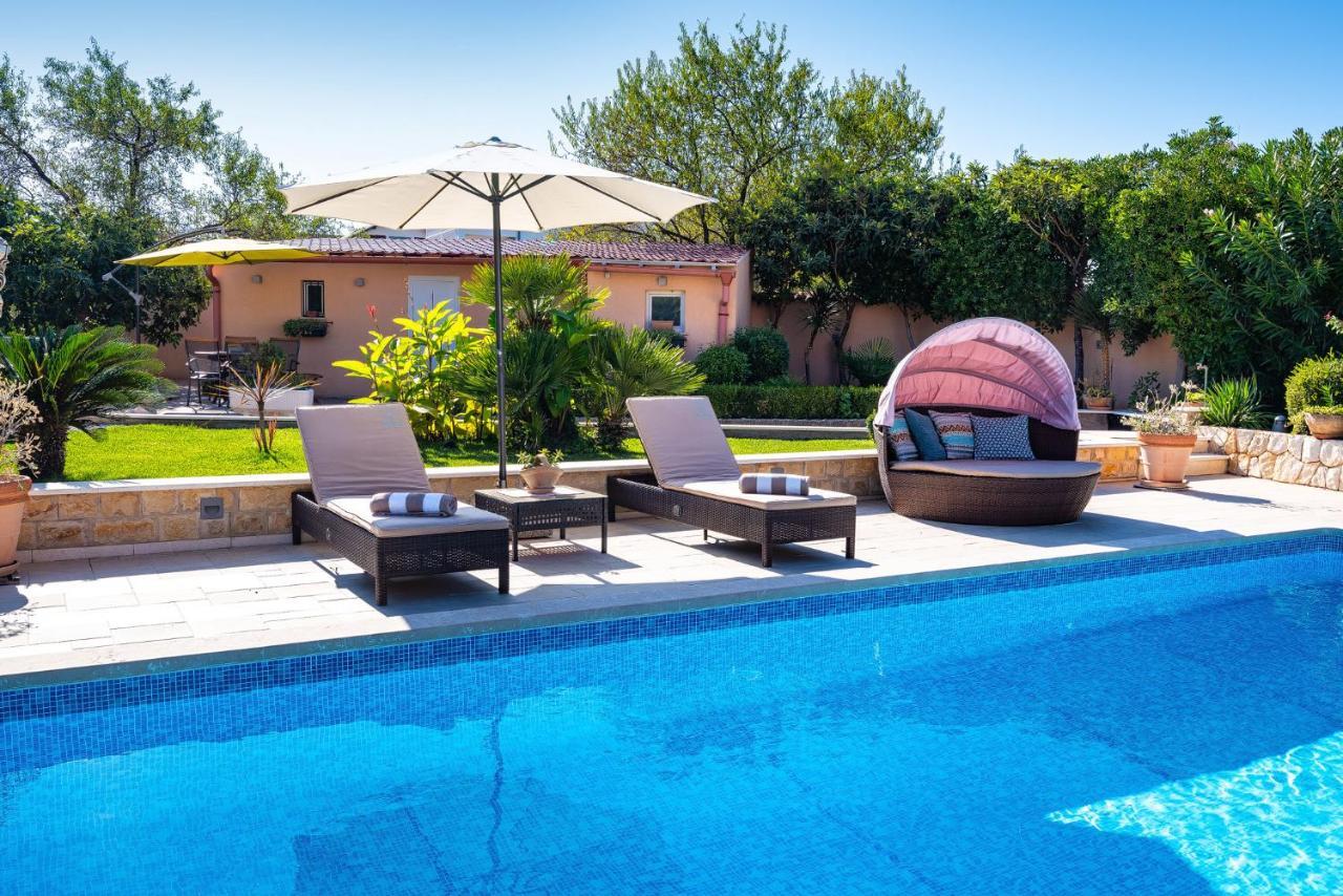 Navis Luxury Villa 沃迪切 外观 照片